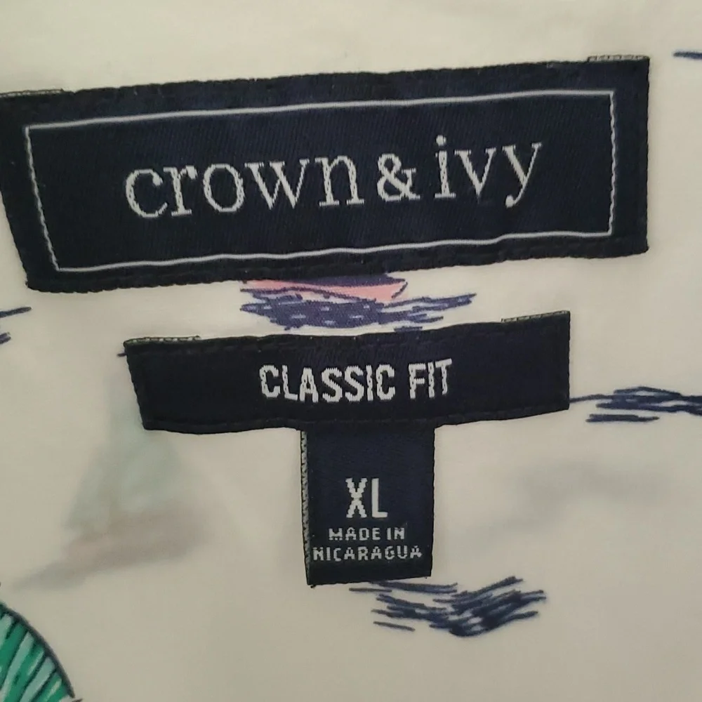 Crown & Ivy short sleeve shirt - Picture 6 of 8